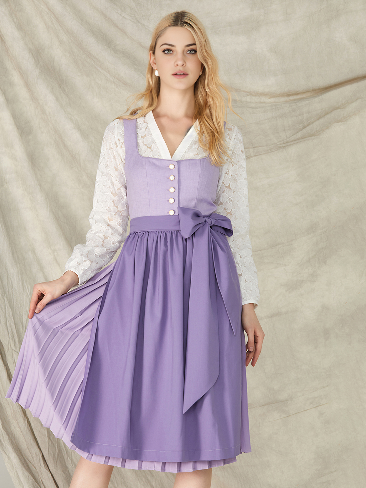 Günstiges Mini Dirndl in Lila