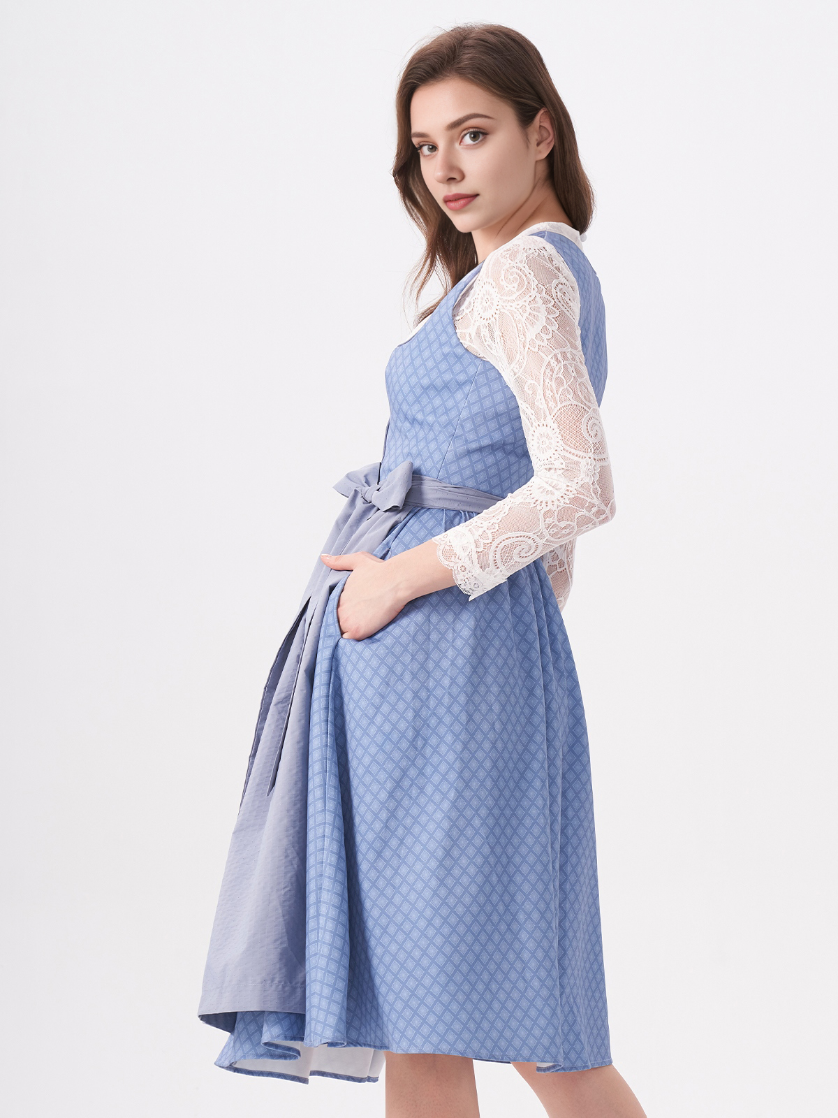 Dirndl in Blau – ein zeitloser Klassiker