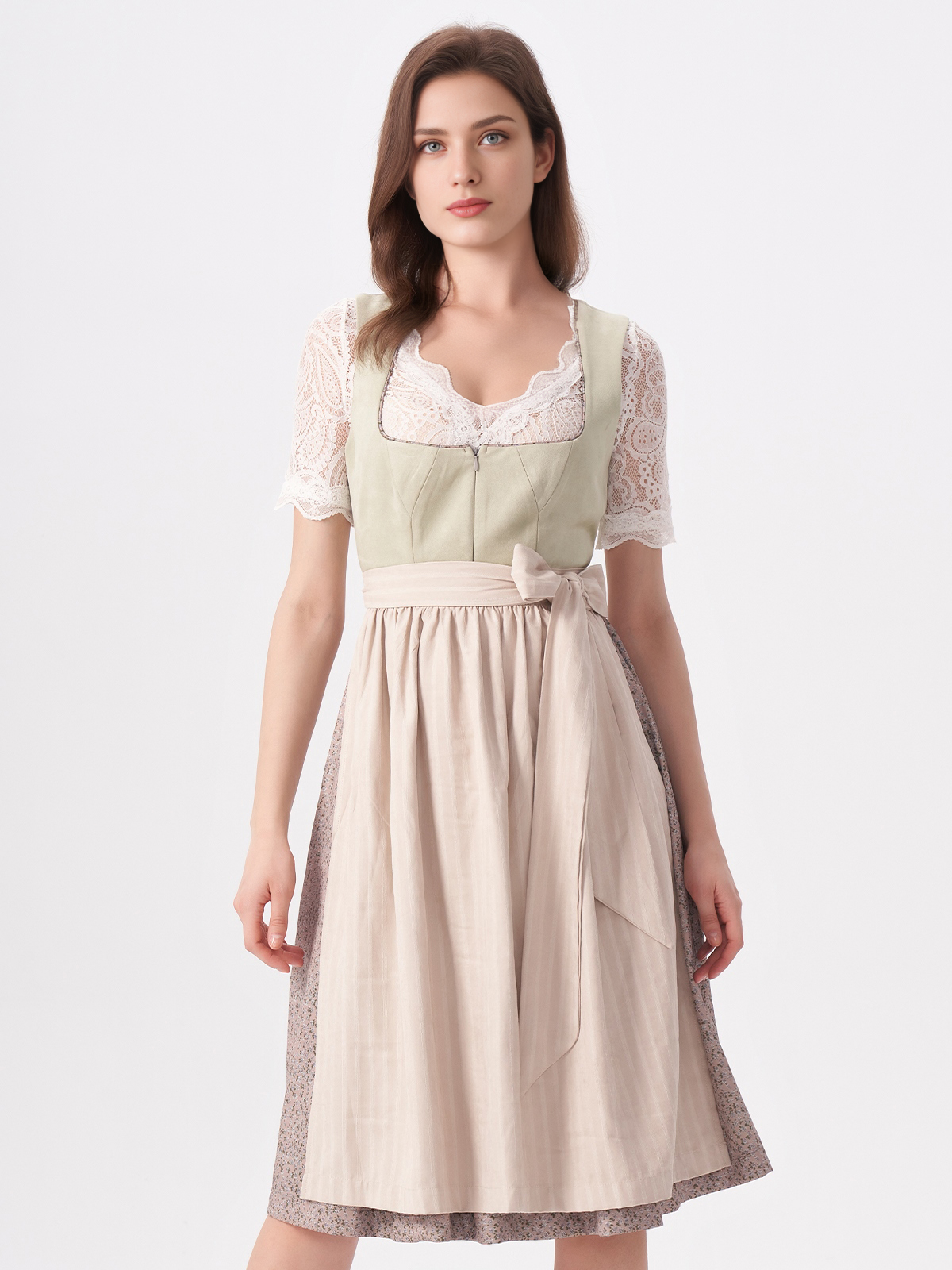 Dirndl in zartem Flieder – ein Blickfang für jeden Anlass