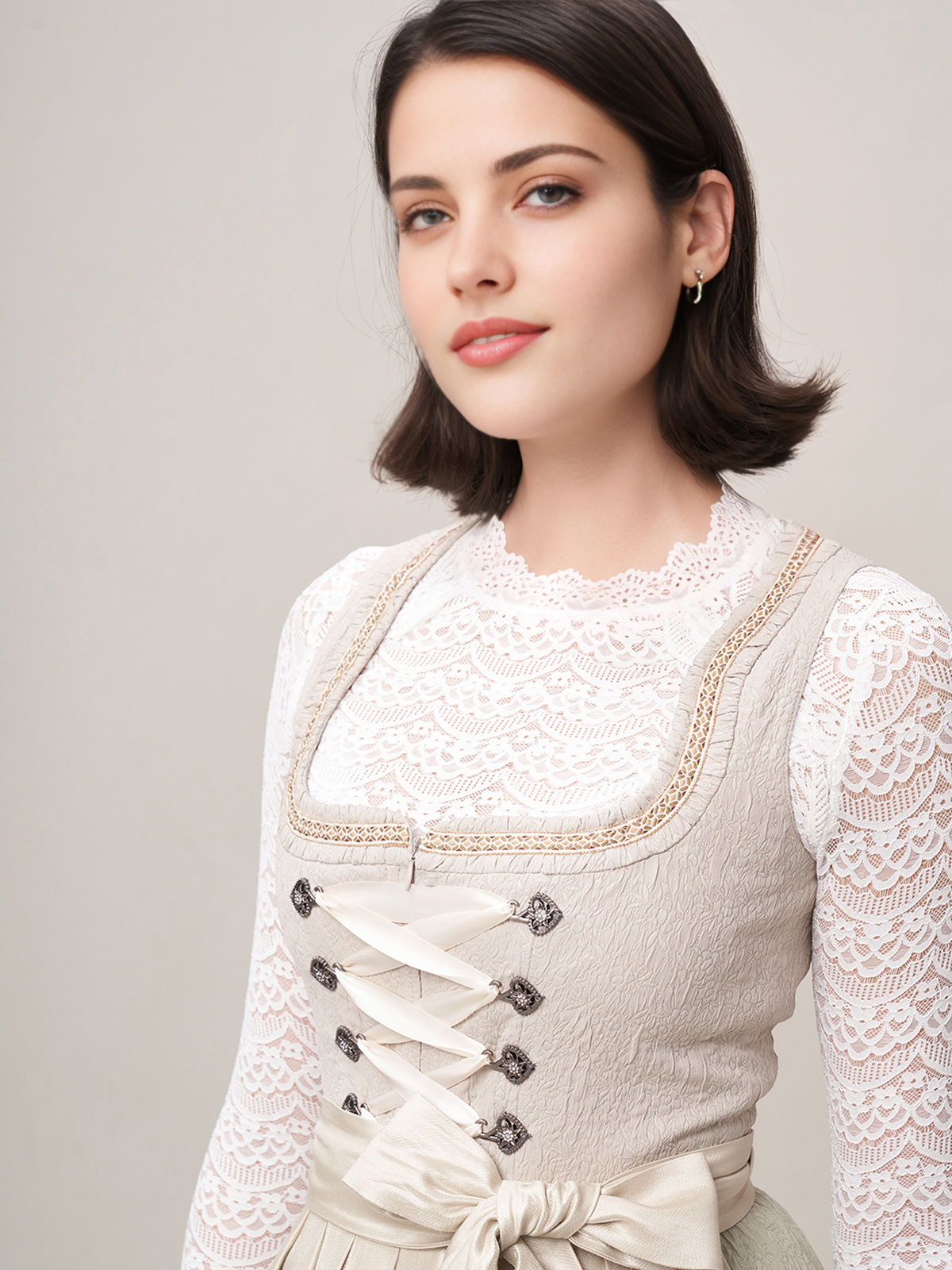 Dirndl Damen Rot – Eleganz und Tradition vereint