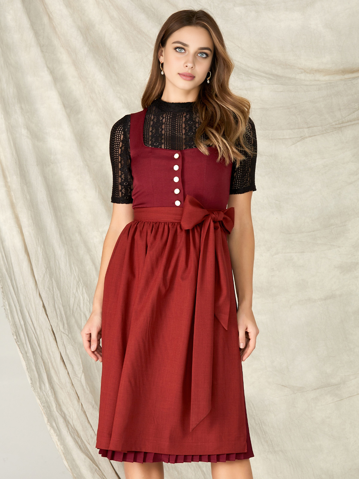 Dirndl in Rot – zeitlos und elegant