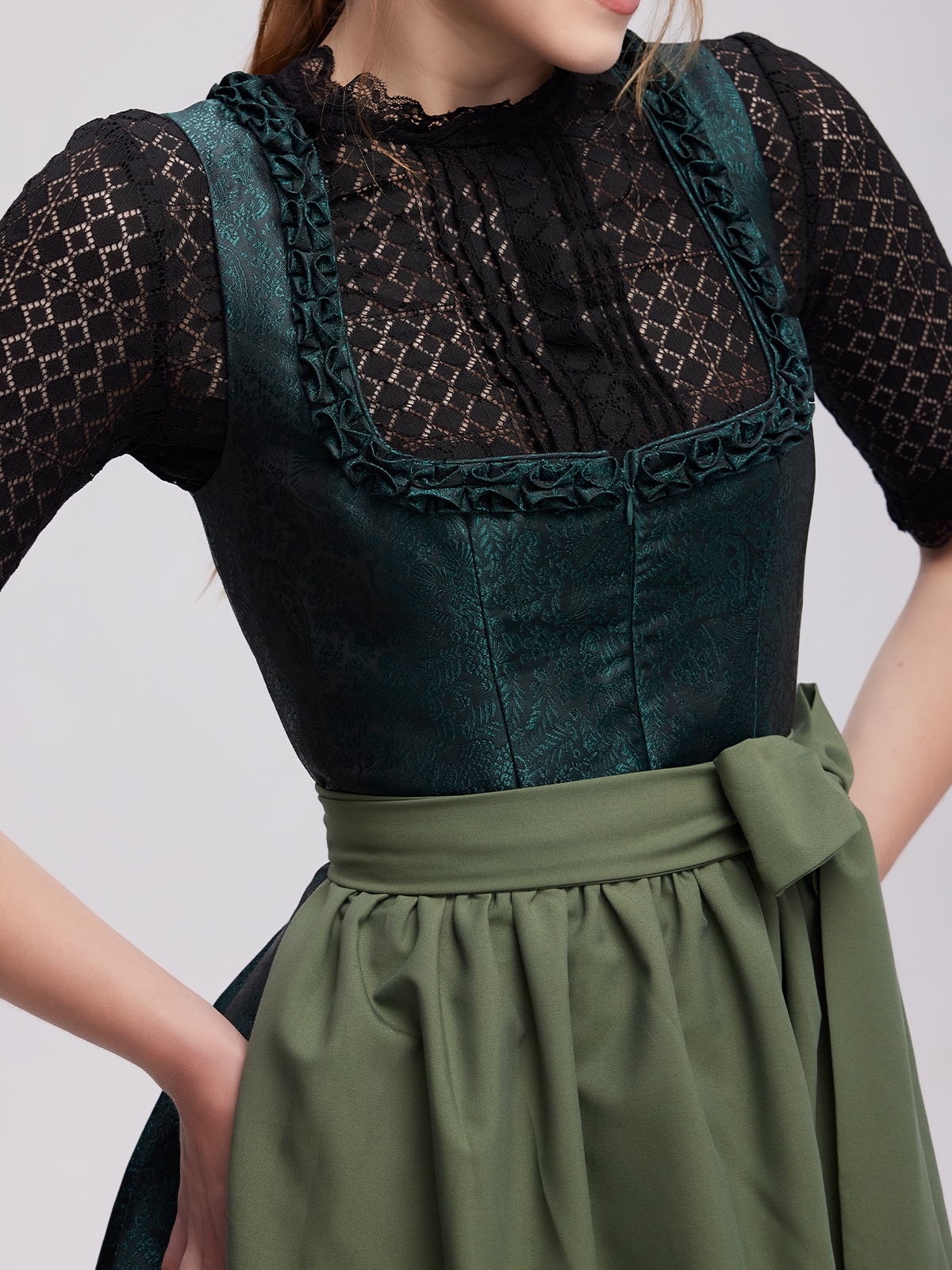 Modernes Dirndl in Grün