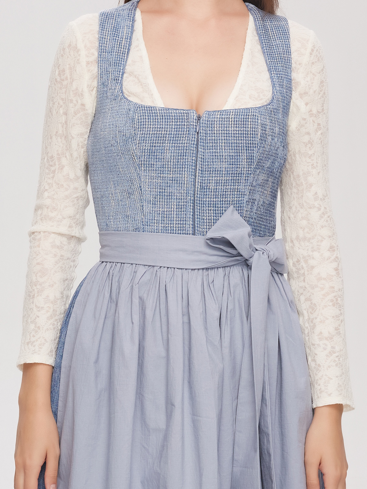 Modernes Dirndl in rosa-grau