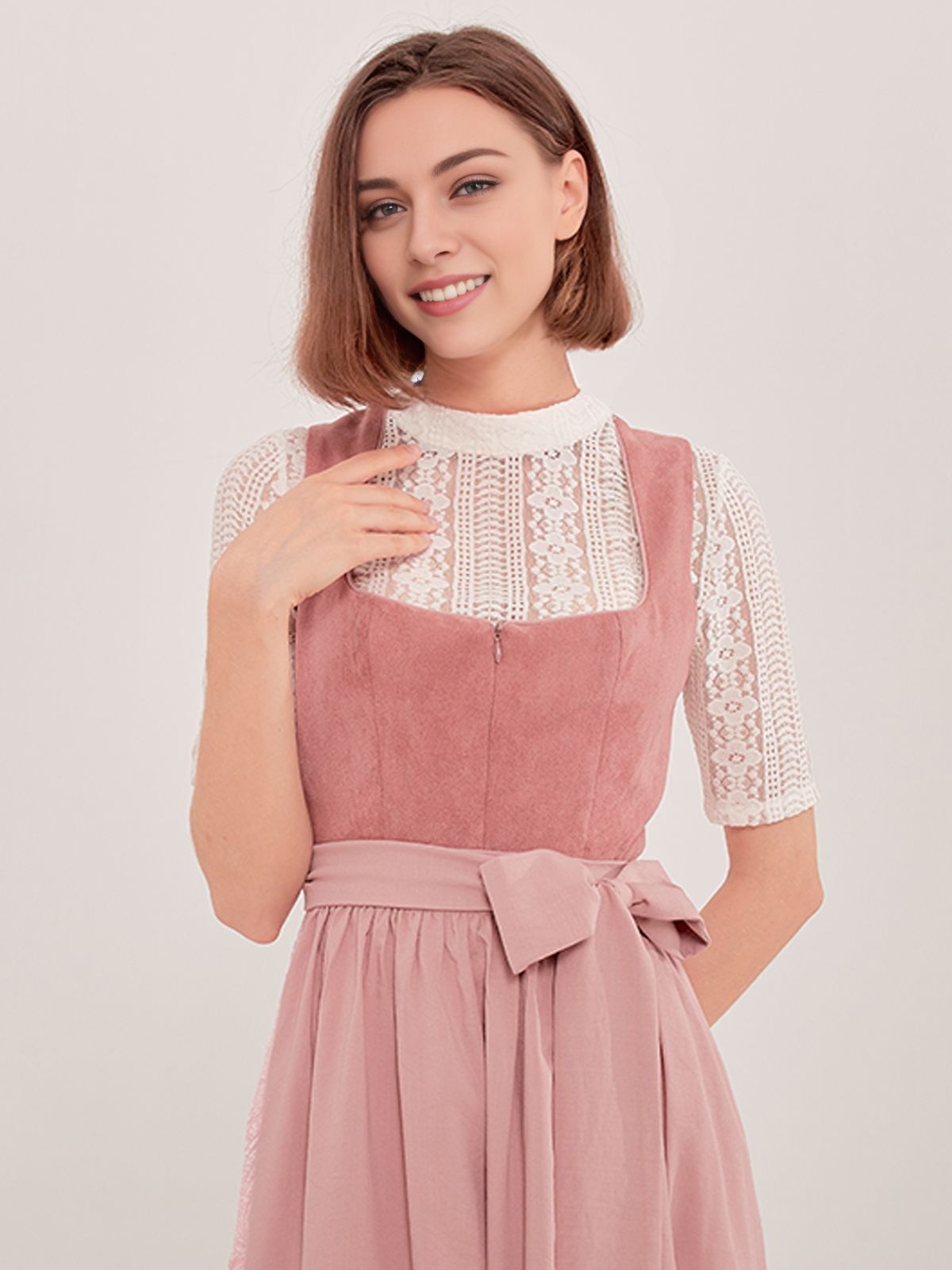 Dirndl mit Blumen in Rosa
