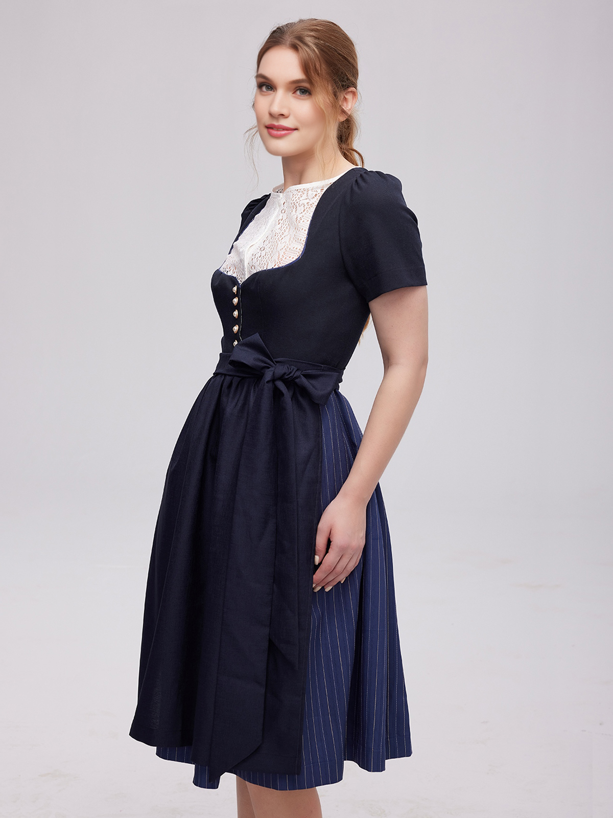 Dirndl in modernem Design