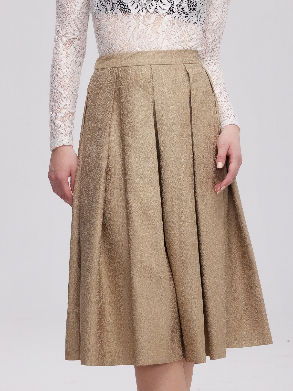 Dirndl in Grün mit traditionellem Schnitt und modernen Details