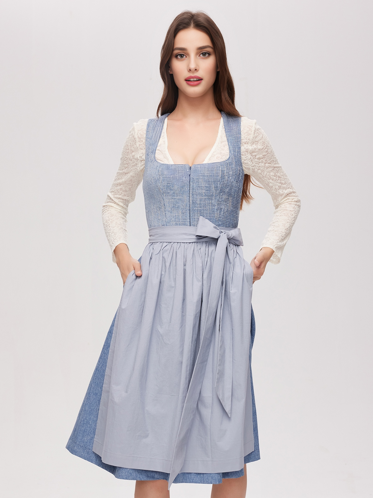 Altrosa Dirndl mit modernem Chic