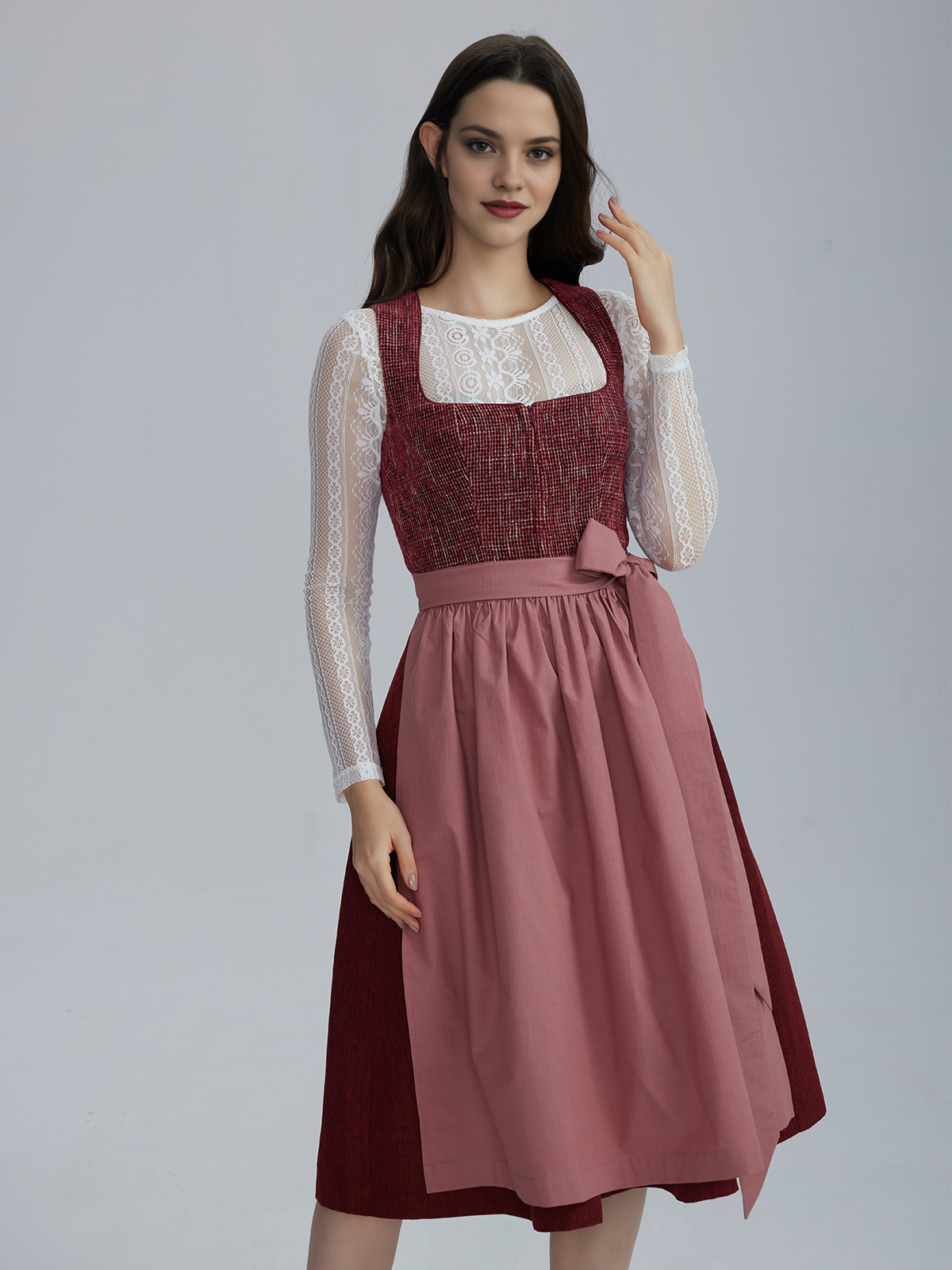 Samtdirndl Schwarz in eleganter Ausführung