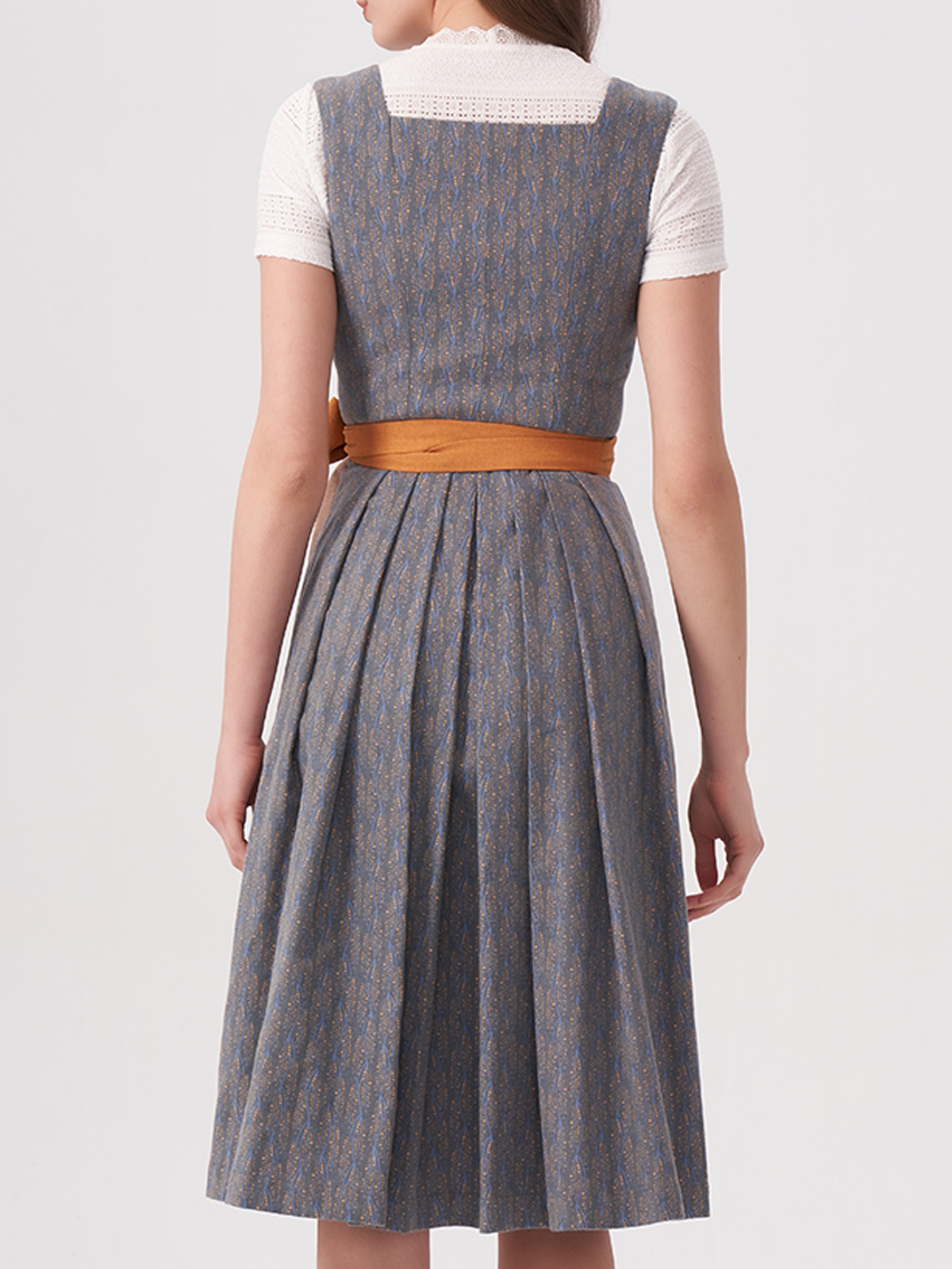Dirndl tannengrün in eleganter Ausführung