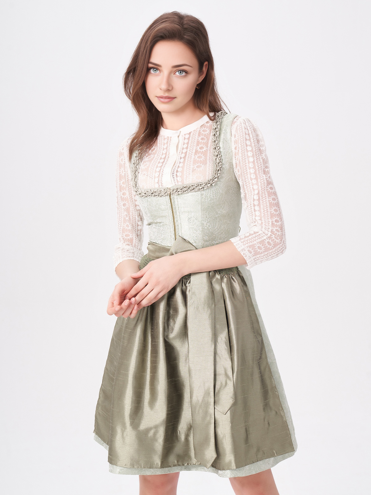 Traditionelles Dirndl in Grün mit modernen Akzenten