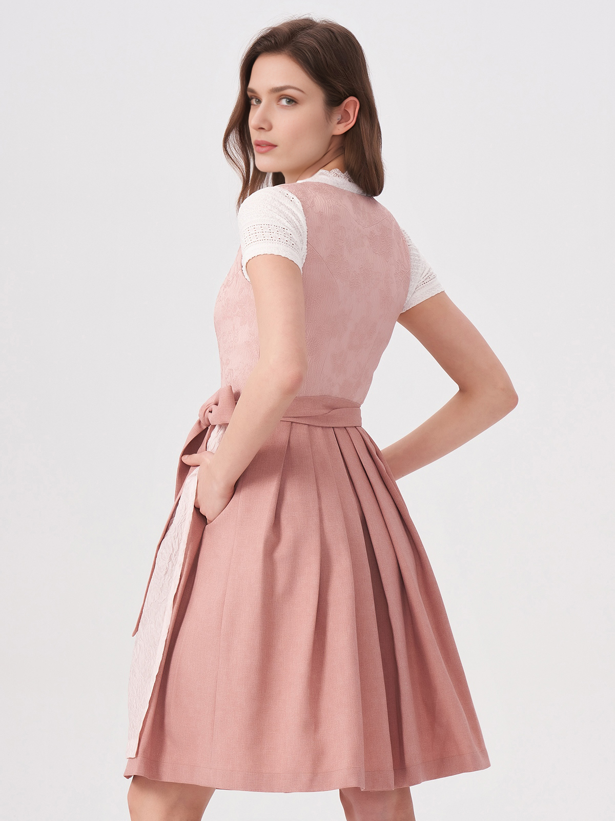 Dirndlbluse mit Kragen in Rosa