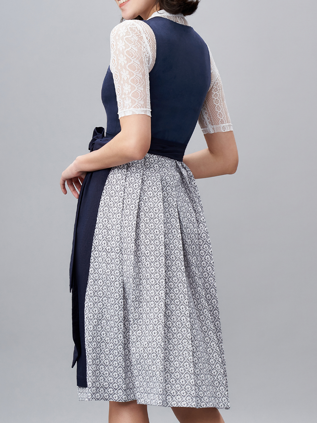 Dirndl 70 cm in eleganter Blautönen
