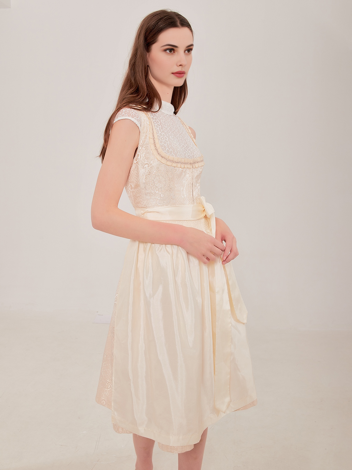 Dirndl Salbeigrün Samt