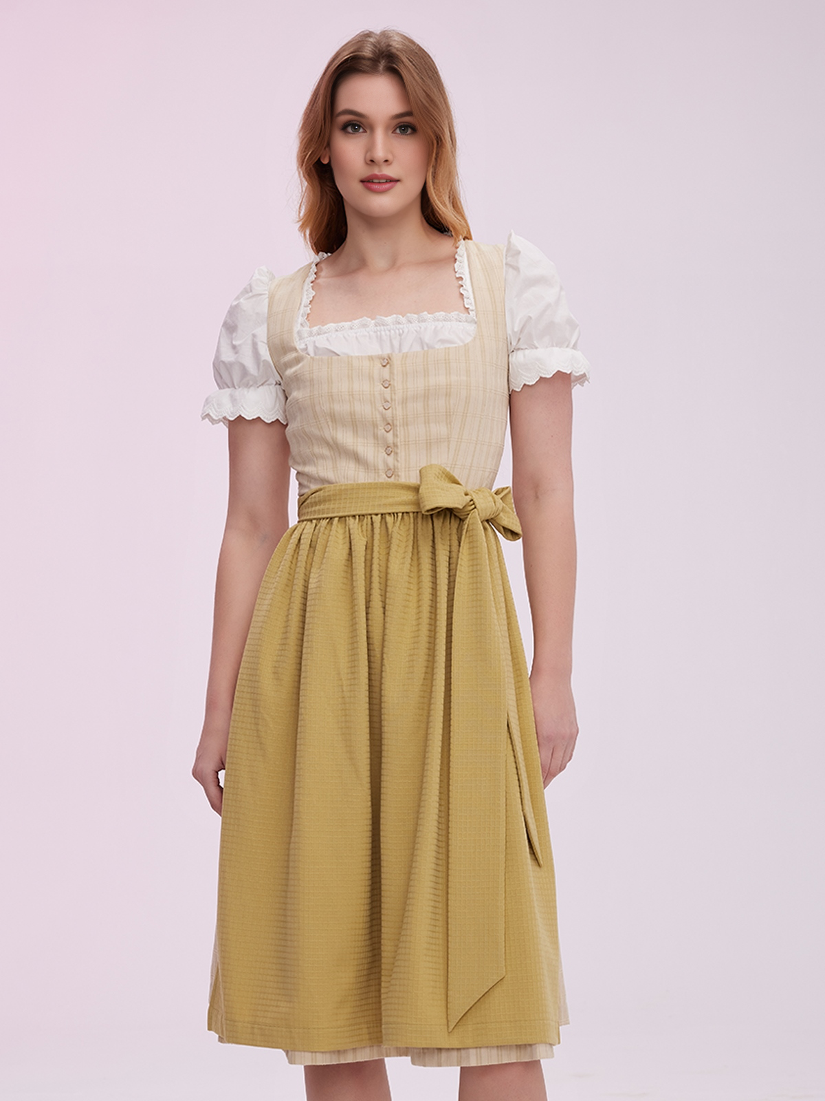 Schwarzes Samt-Dirndl – Eleganz pur