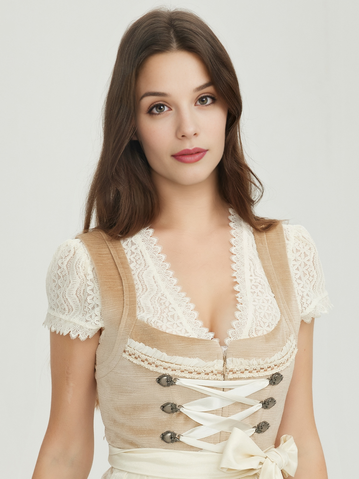 Olivgrünes Dirndl mit natürlichem Charme