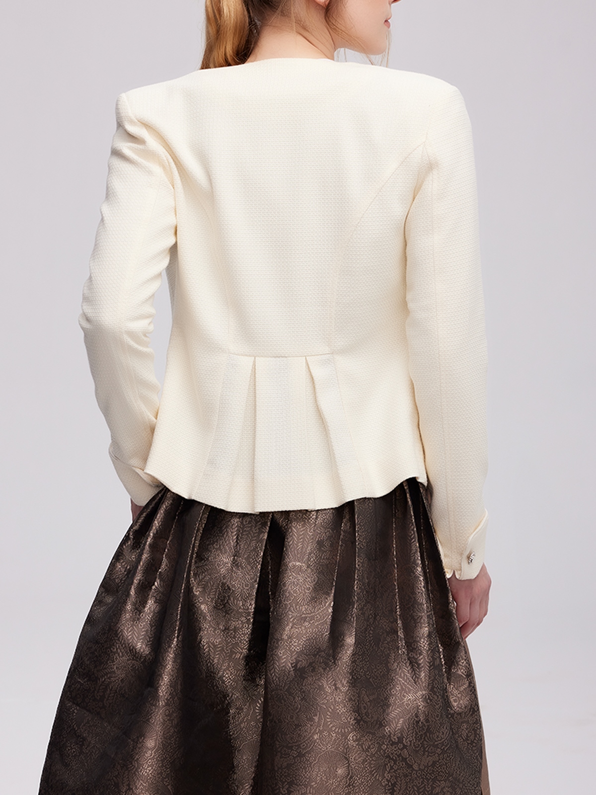 Elegantes Dirndl mit modernem Blazer