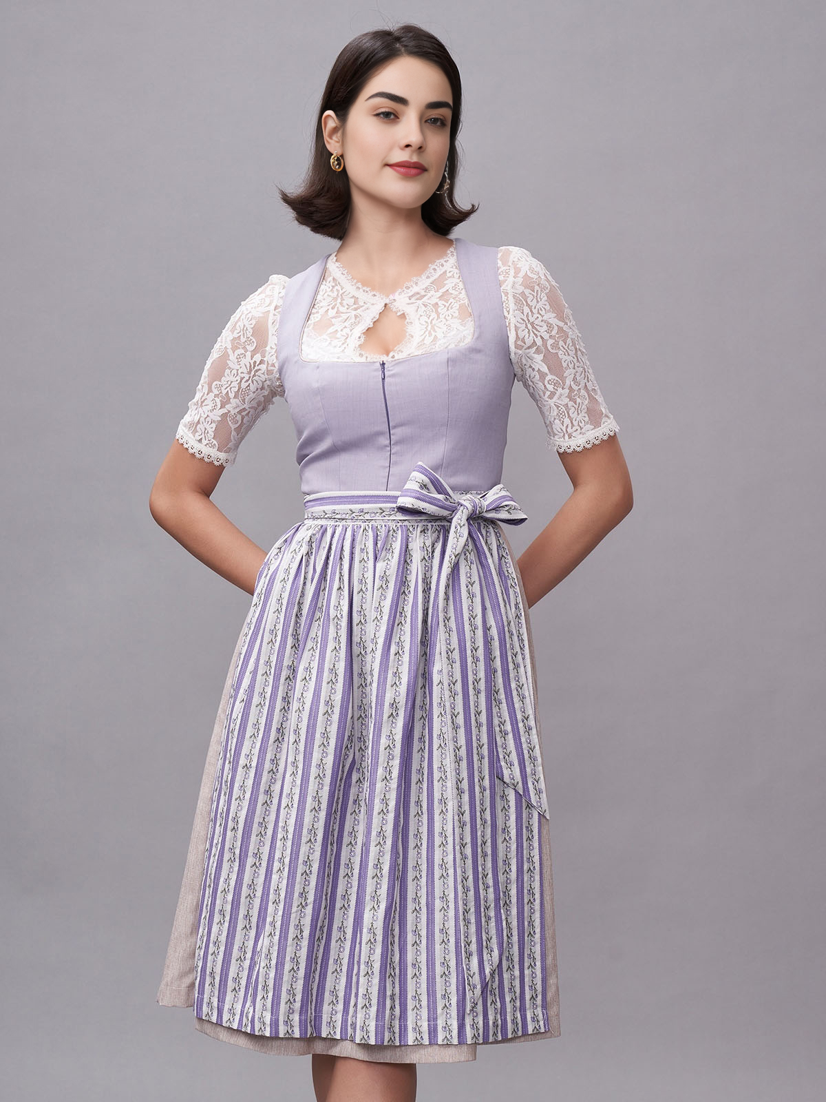 Dirndl in Lila – perfekt für romantische Looks