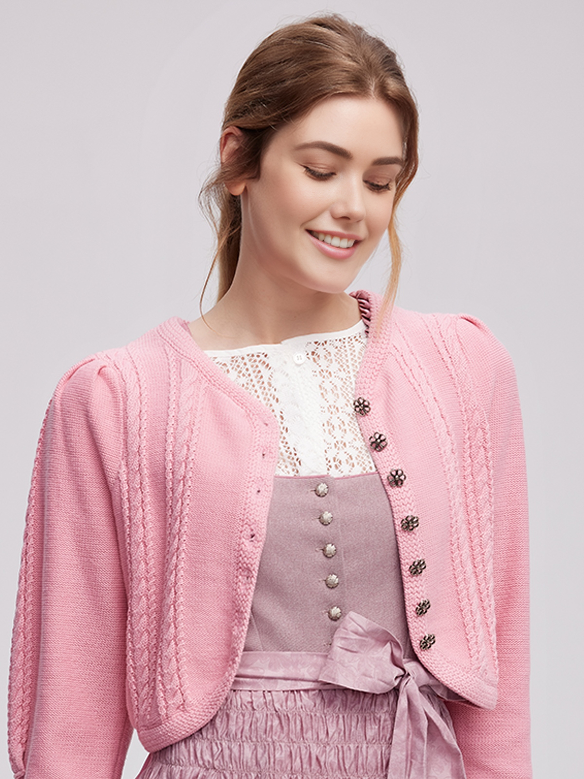 Modernes Dirndl in Rosa